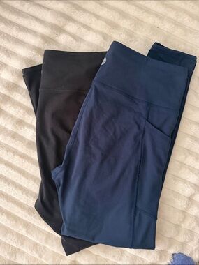 Threads 4 Thought Navy and Black Active Leggings w/ Pocket- lot of 2 7/8 length